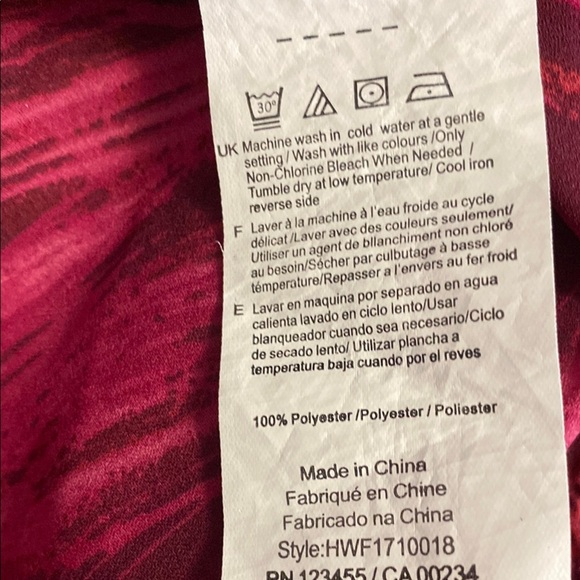 Halston  Size XL Pink Ruffled Blouse‎ with Mandarin Collar and Puff Sleeves - Picture 7 of 7